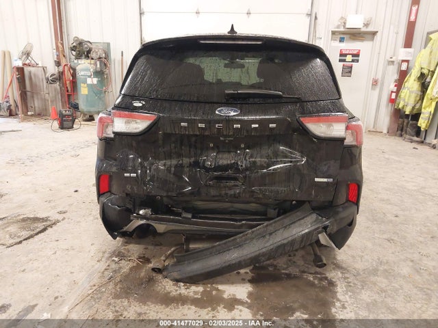 1FMCU9G62LUC12617 Ford ESCAPE SE