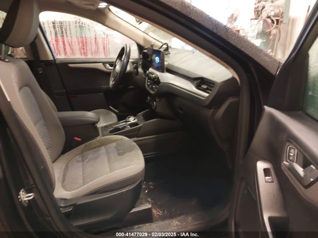 1FMCU9G62LUC12617 Ford ESCAPE SE