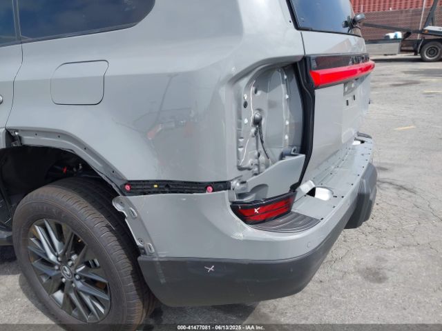 JTJTBCDX5R5029541 Lexus v35a-fts