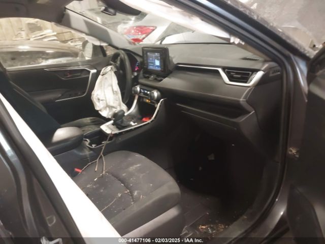 JTMF1RFV4KJ025396 Toyota RAV4 LE