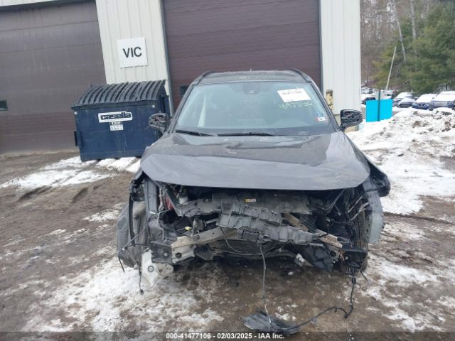 JTMF1RFV4KJ025396 Toyota RAV4 LE
