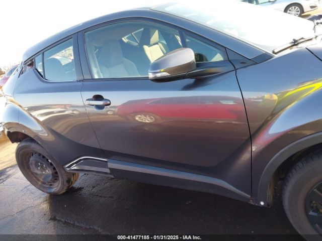 JTNKHMBX3L1088426 Toyota C-HR LE