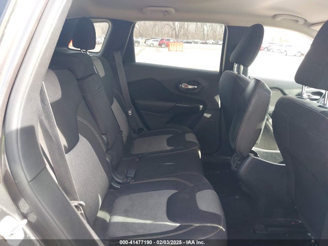 Jeep Cherokee Latitude 2014 1C4PJLCB9EW139297 Image 8