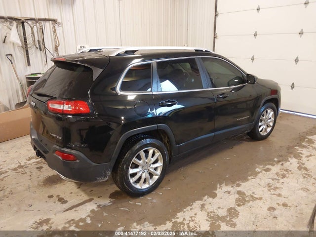 1C4PJMDSXHW580509 Jeep Cherokee Limited