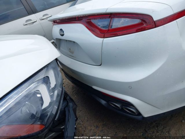 KNAE15LA1J6029913 KIA Stinger