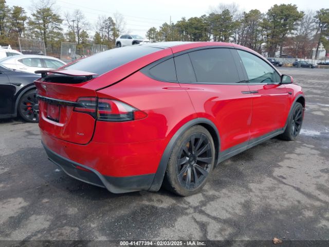 7SAXCBE60NF330246 Tesla Model X Plaid Tri Motor All-wheel Drive