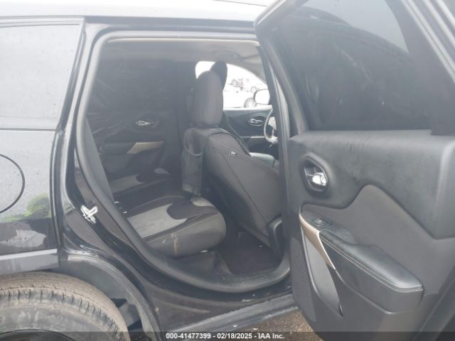 1C4PJMAB7HW614572 Jeep Cherokee Altitude 4x4
