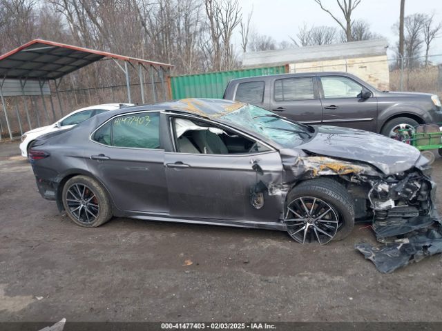 4T1G11AK3NU656948 Toyota CAMRY SE