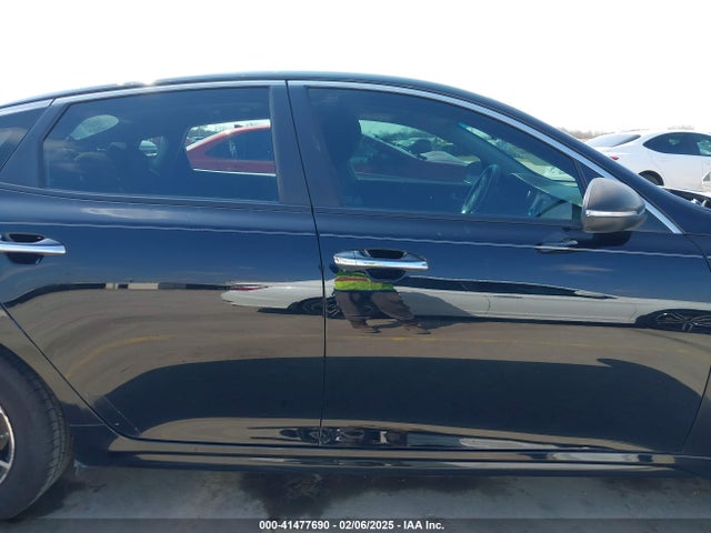 5XXGT4L30GG110123 KIA Optima Lx
