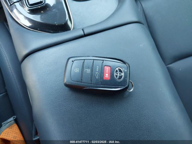 JTDAAAAF0R3027866 Toyota Crown Limited