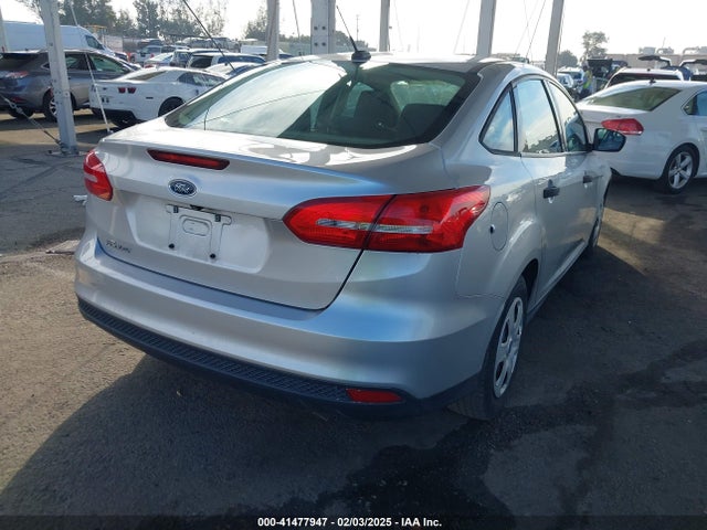 1FADP3E20FL261733 Ford FOCUS S