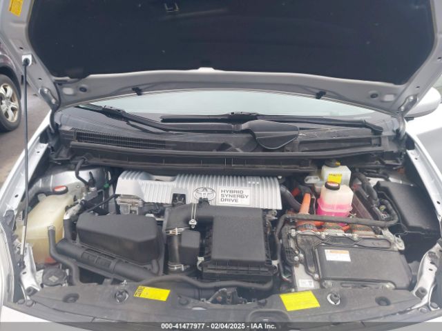 JTDKN3DU5F0405546 Toyota Prius Two