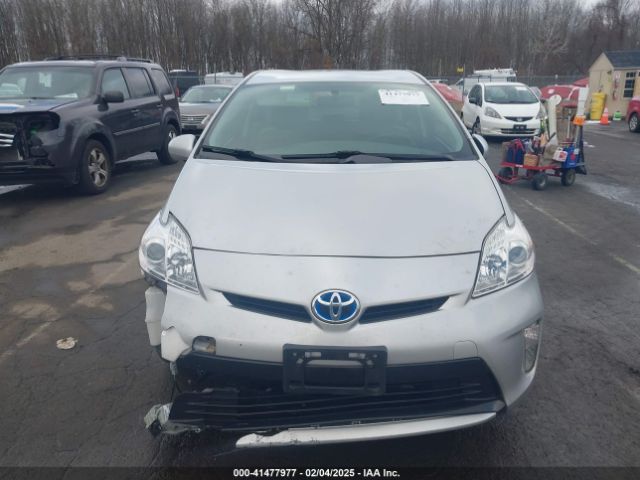 JTDKN3DU5F0405546 Toyota Prius Two