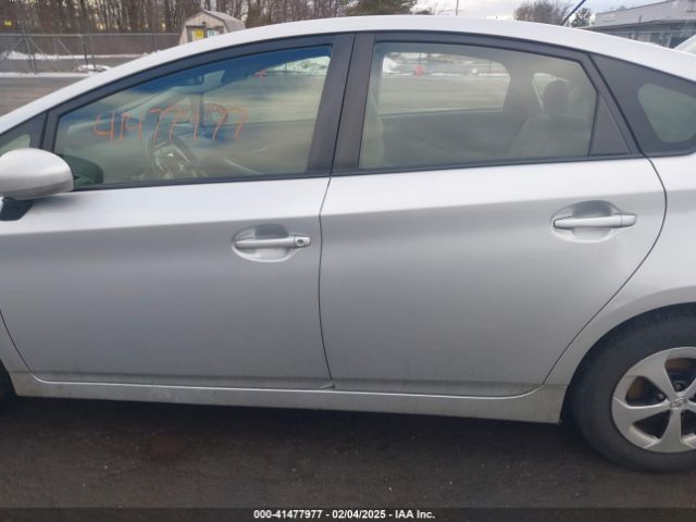JTDKN3DU5F0405546 Toyota Prius Two