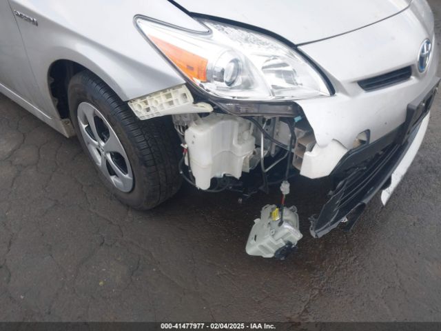 JTDKN3DU5F0405546 Toyota Prius Two