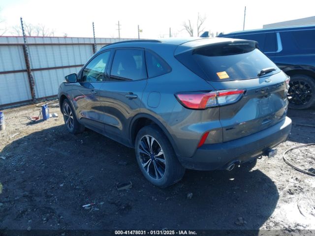 2022 FORD ESCAPE 1FMCU9H94NUB03331 Photo 2
