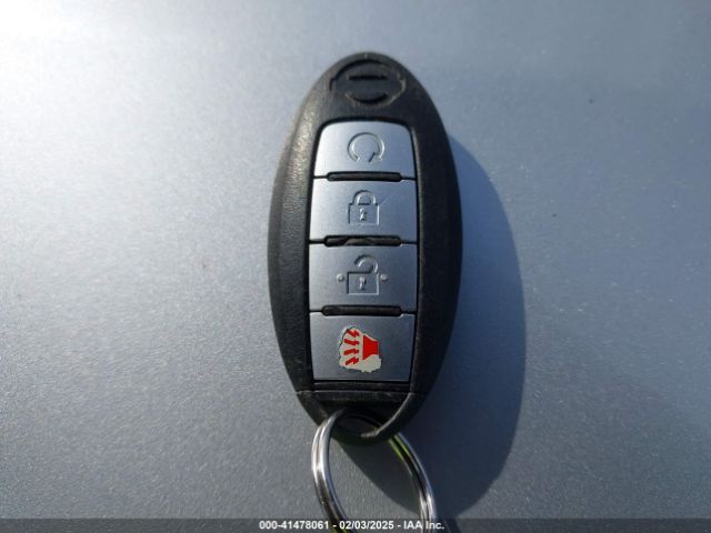 JN8AT2MT8HW137907 Nissan ROGUE SV
