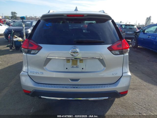 JN8AT2MT8HW137907 Nissan ROGUE SV