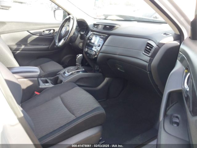 JN8AT2MT8HW137907 Nissan ROGUE SV