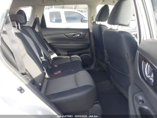 JN8AT2MT8HW137907 Nissan ROGUE SV
