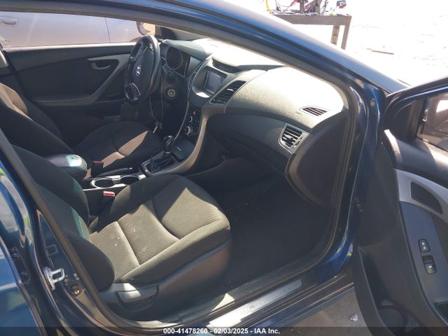 KMHDH4AE3FU268887 Hyundai ELANTRA SE