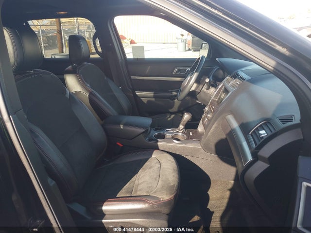 1FM5K7D82JGA55918 Ford EXPLORER XLT