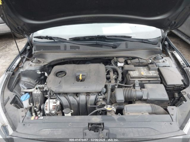 3KPF24AD9ME365769 KIA Forte Lxs