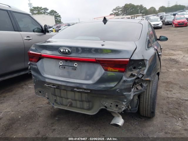 3KPF24AD9ME365769 KIA Forte Lxs