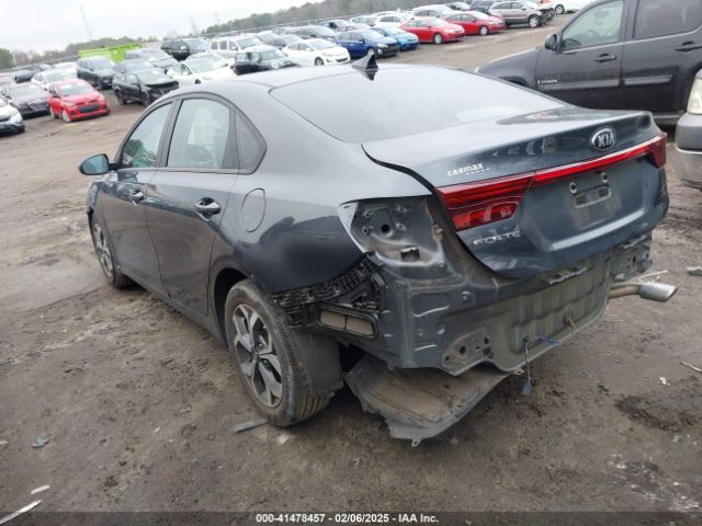 3KPF24AD9ME365769 KIA Forte Lxs