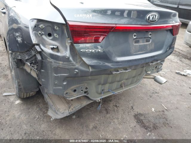 3KPF24AD9ME365769 KIA Forte Lxs