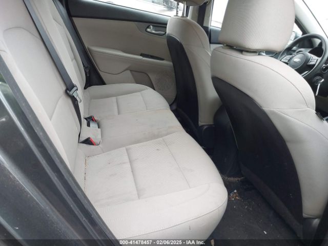 3KPF24AD9ME365769 KIA Forte Lxs