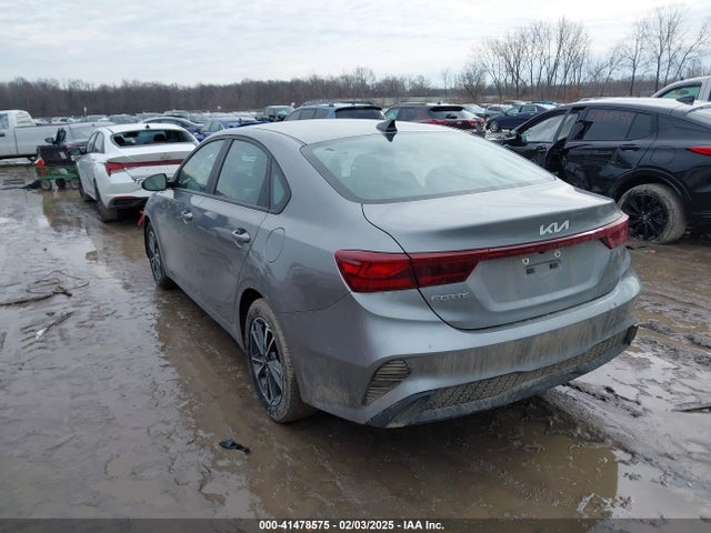 3KPF24AD0NE436326 KIA Forte Lxs