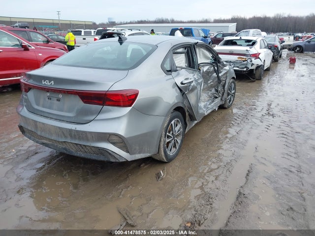 3KPF24AD0NE436326 KIA Forte Lxs