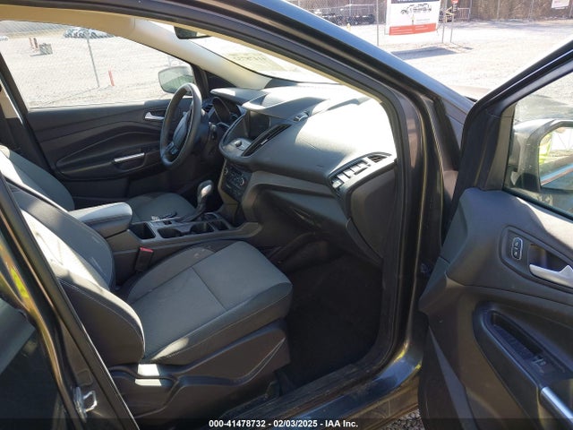 1FMCU0GD0KUA44436 Ford ESCAPE SE
