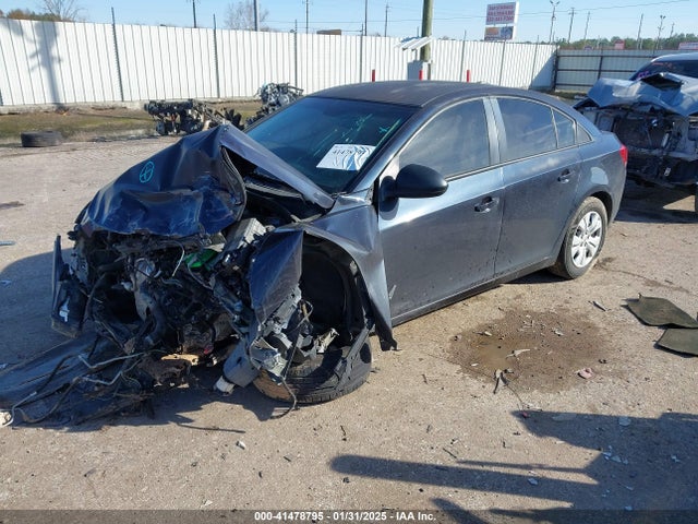 1G1PA5SH4F7159835 Chevrolet Cruze Ls Auto