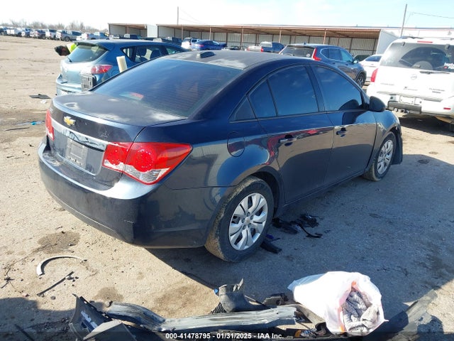 1G1PA5SH4F7159835 Chevrolet Cruze Ls Auto