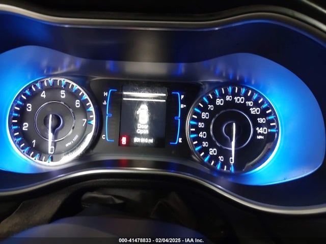 1C3CCCAB1FN646153 Chrysler 2015