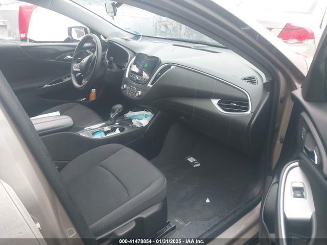 1G1ZD5ST0RF105110 Chevrolet Malibu Fwd 1lt