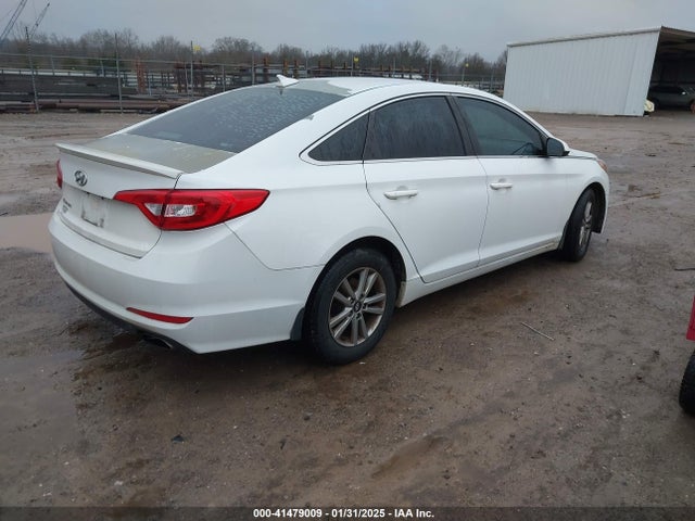 Hyundai SONATA SE 2015 5NPE24AFXFH169349 Image 4
