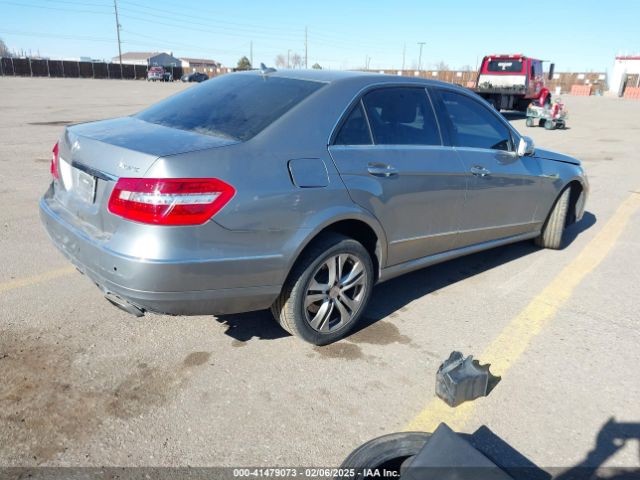 2010 MERCEDES-BENZ E 550 WDDHF9AB6AA079813 Photo 3