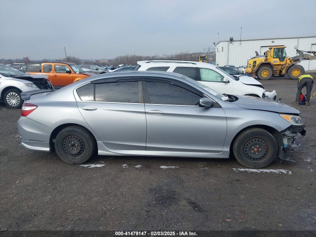 Honda ACCORD LX 2017 1HGCR2F32HA003098 Image 12