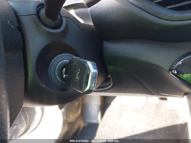3KPF24AD9KE040536 KIA Forte Lxs