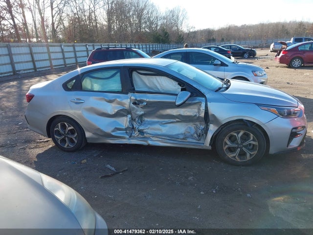 3KPF24AD9KE040536 KIA Forte Lxs