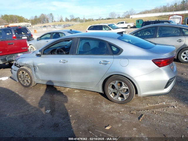 3KPF24AD9KE040536 KIA Forte Lxs