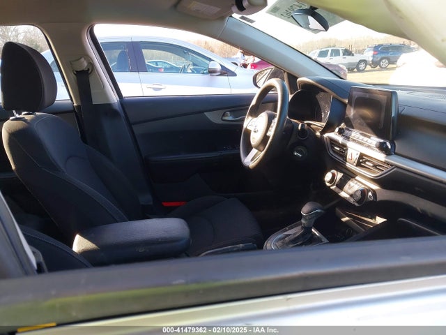 3KPF24AD9KE040536 KIA Forte Lxs