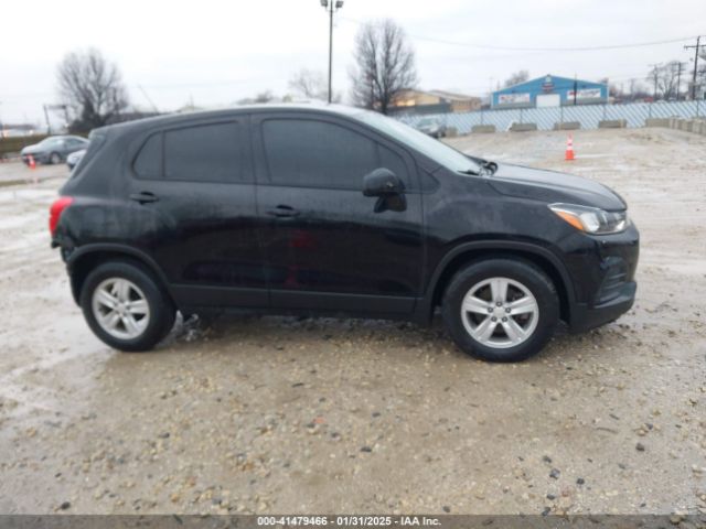 KL7CJKSB9LB084572 Chevrolet Trax Fwd Ls