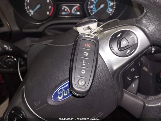 1FMCU9JX8EUC37090 Ford Escape Titanium