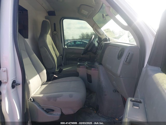 Ford E-250 Commercial 2014 1FTNE2EWXEDA95621 Image 5