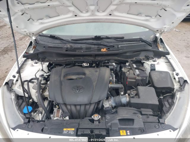 3MYDLBJV5LY706259 Toyota YARIS LE