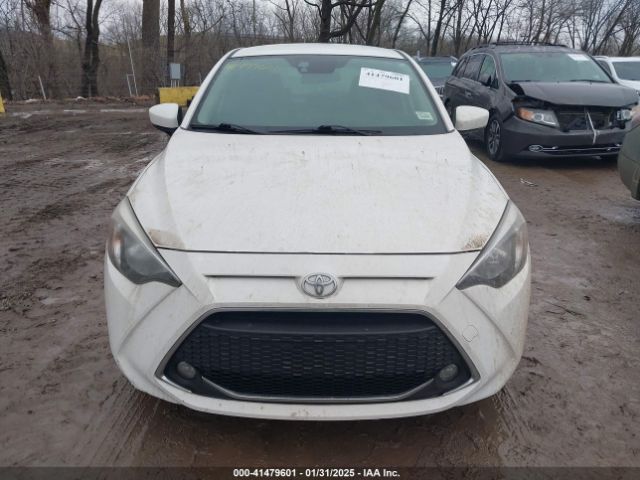 3MYDLBJV5LY706259 Toyota YARIS LE